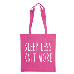 Sleep less knit more bærenett rosa