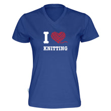 Last inn bildet i Galleri-visningsprogrammet, I love knitting v-hals t-skjorte dame kongeblå