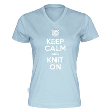 Last inn bildet i Galleri-visningsprogrammet, Keep Calm and Knit On v-hals t-skjorte dame himmelblå