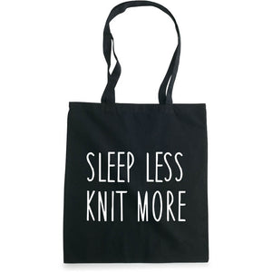 Sleep less knit more bærenett sort