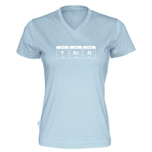 Last inn bildet i Galleri-visningsprogrammet, YARN periodisk system v-hals t-skjorte dame himmelblå